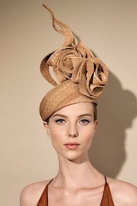 Couture | Extravaganter Damenhut Couture Nr.  454 -  Bild-2