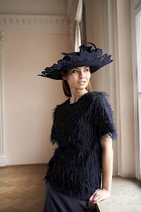 Couture | Eleganter blauer Damenhut -  Bild-2