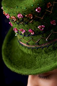 Couture | Felt, hand-embroidered mini top hat -  image-2