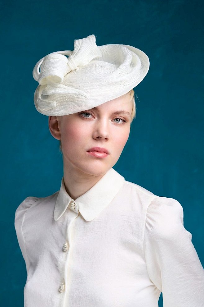 Atelier | Bridal fascinator hat »Shelby«